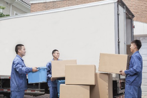 Expert handling of commercial moves